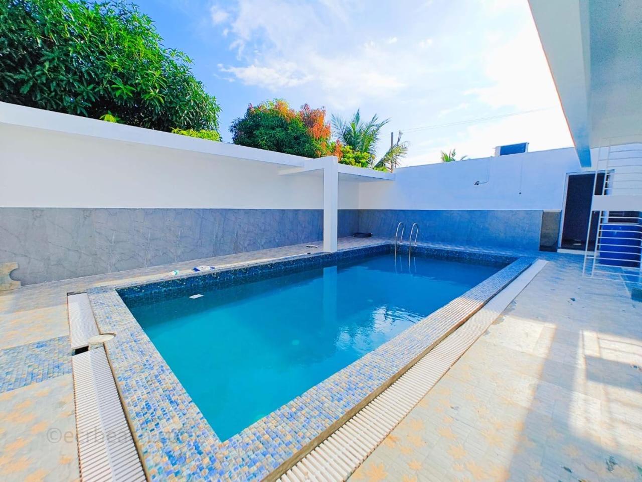Rini Resort チェンナイ エクステリア 写真